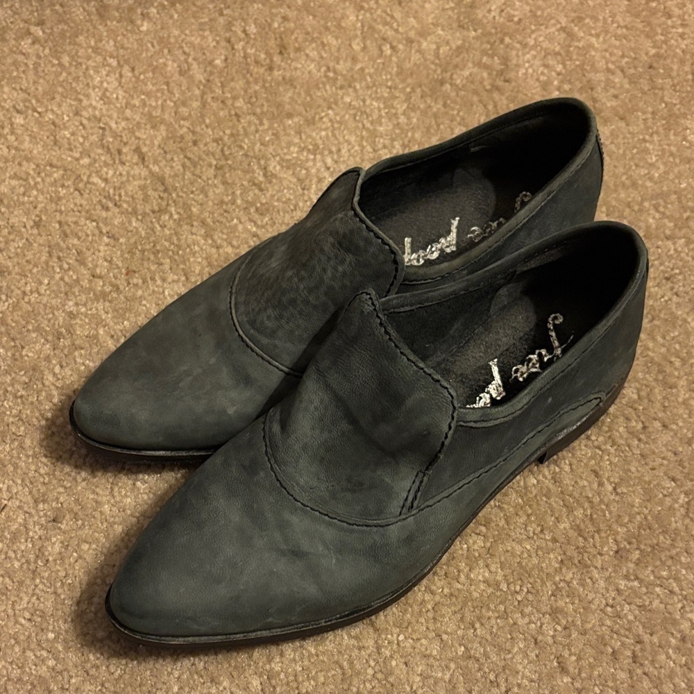 Free People Leather Pointed Toe Loafer size 38
